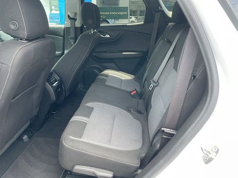 Certified 2025 Chevrolet Blazer LT FWD image 11