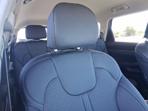 Used 2023 Kia Sorento EX AWD/4WD image 16