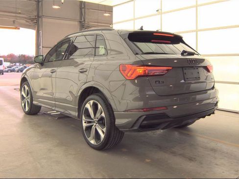 Used 2022 Audi Q3 2.0T Premium Plus image 9