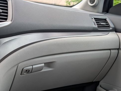 Used 2017 Honda Pilot EX-L image 16