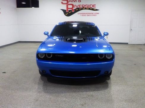 Used 2015 Dodge Challenger R/T RWD image 6