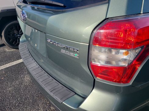 Used 2016 Subaru Forester 2.5i Premium w/ Protection Package #1 AWD/4WD image 10