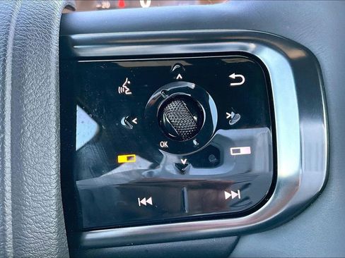 Used 2025 Nissan Armada PRO-4X image 26