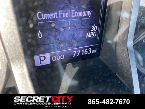 Used 2019 Toyota Tacoma TRD Sport w/ Technology Package image 9