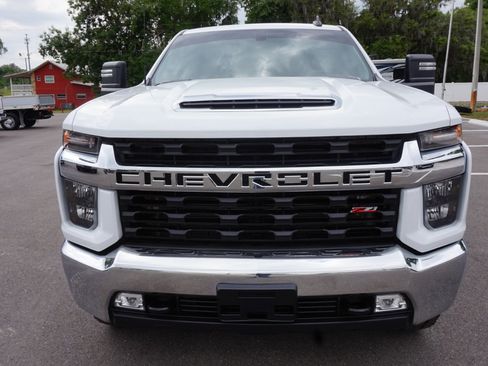 Used 2022 Chevrolet Silverado 2500 LT w/ Convenience Package image 2