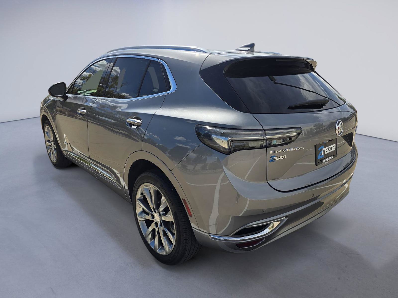 Used 2021 Buick Envision Avenir FWD image 3