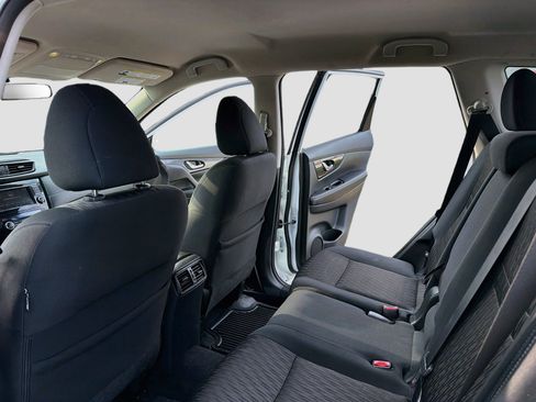 Used 2018 Nissan Rogue SV AWD/4WD image 12