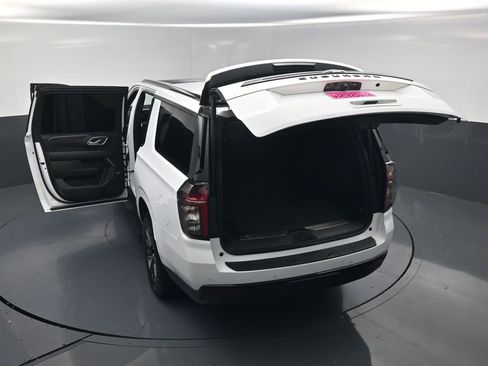 Used 2024 Chevrolet Suburban Z71 w/ Luxury Package image 21
