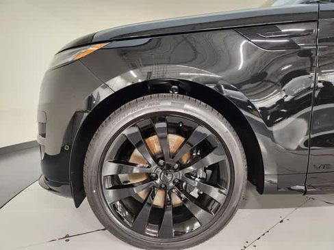 New 2026 Land Rover Range Rover Sport Dynamic SE AWD/4WD image 19