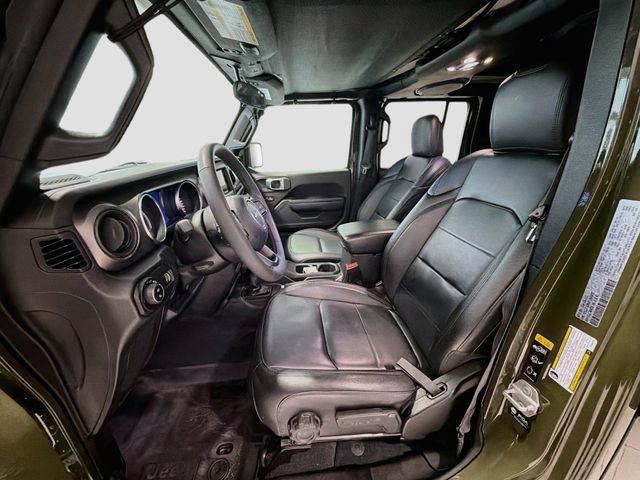 Used 2023 Jeep Gladiator Sport AWD/4WD image 18