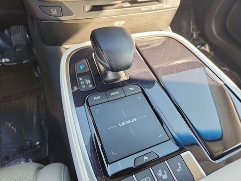 Certified 2022 Lexus LS 500 500 w/ Interior Upgrade Package image 20