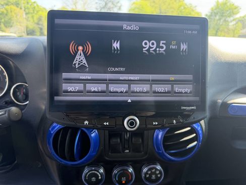 Used 2018 Jeep Wrangler Unlimited Sport S AWD/4WD image 19