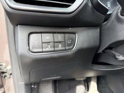 Used 2020 Hyundai Santa Fe Limited AWD/4WD image 19