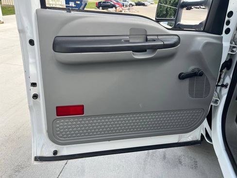 Used 2006 Ford F350 XL AWD/4WD image 16