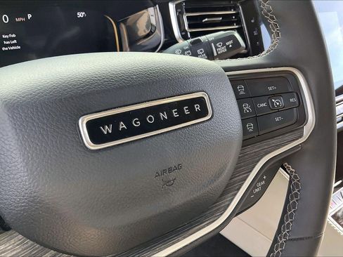 Used 2023 Jeep Wagoneer L Series III w/ Premium Group I AWD/4WD image 33