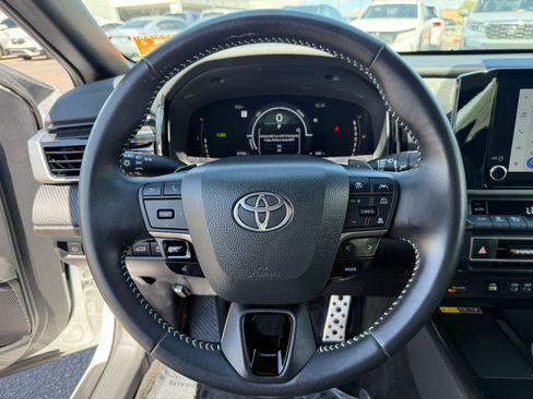 Used 2026 Toyota Camry SE w/ Convenience Package FWD image 16