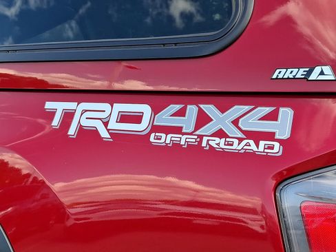 Used 2021 Toyota Tacoma TRD Off-Road w/ TRD Premium Off Road Package AWD/4WD image 34