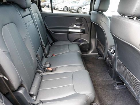 New 2025 Mercedes-Benz EQB 300 4MATIC image 18