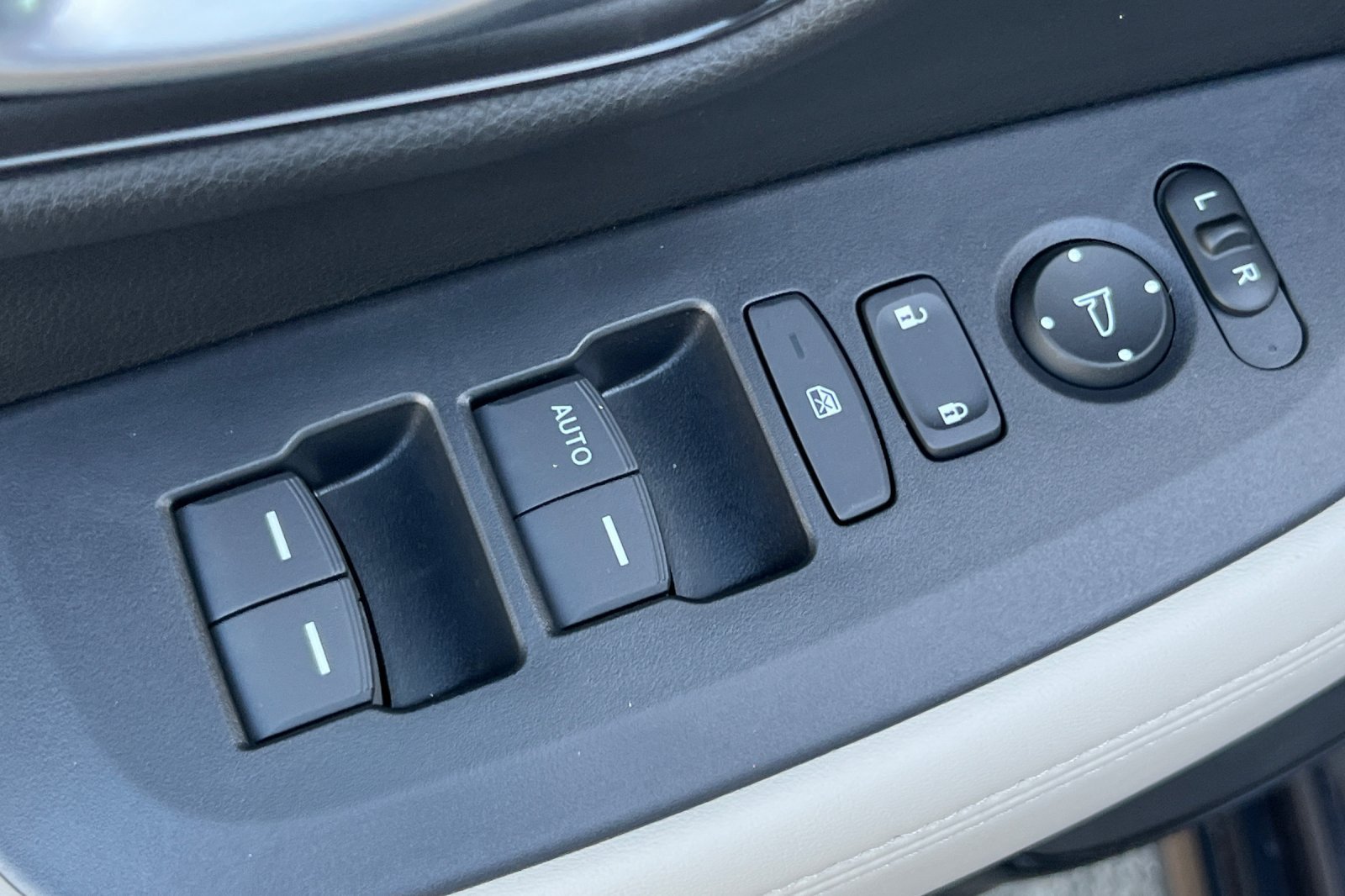 Used 2026 Honda HR-V LX image 28