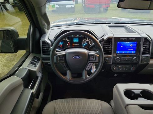 Used 2020 Ford F150 XLT image 24