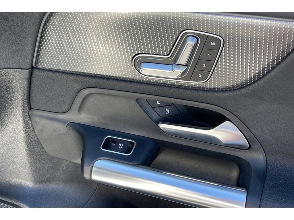 Used 2021 Mercedes-Benz GLA 250 image 22