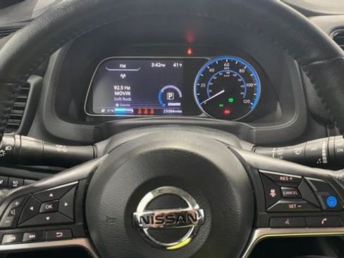 Used 2022 Nissan Leaf SV Plus image 30