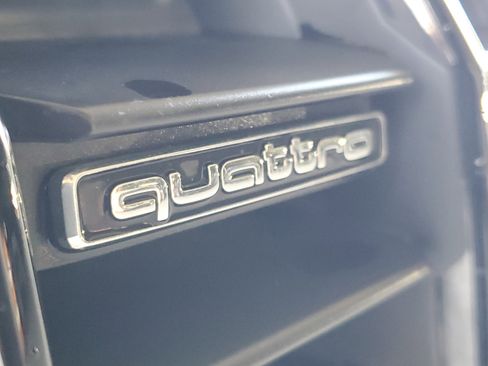 Used 2022 Audi Q3 2.0T Premium Plus w/ Premium Plus Package AWD/4WD image 5