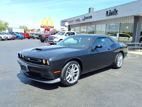 Used 2022 Dodge Challenger GT AWD/4WD image 8