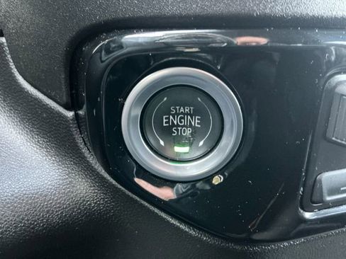 Used 2025 Chevrolet Silverado 1500 LT image 23