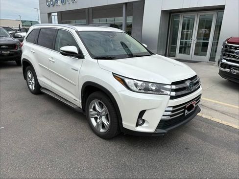 Used 2019 Toyota Highlander Limited AWD/4WD image 9