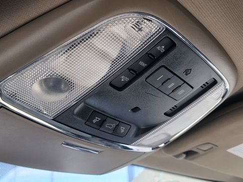 Used 2017 Jeep Grand Cherokee Limited image 38