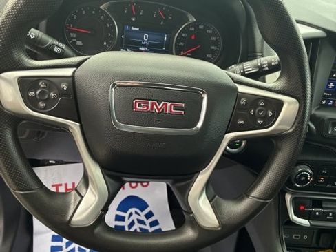 Used 2024 GMC Terrain SLE image 14
