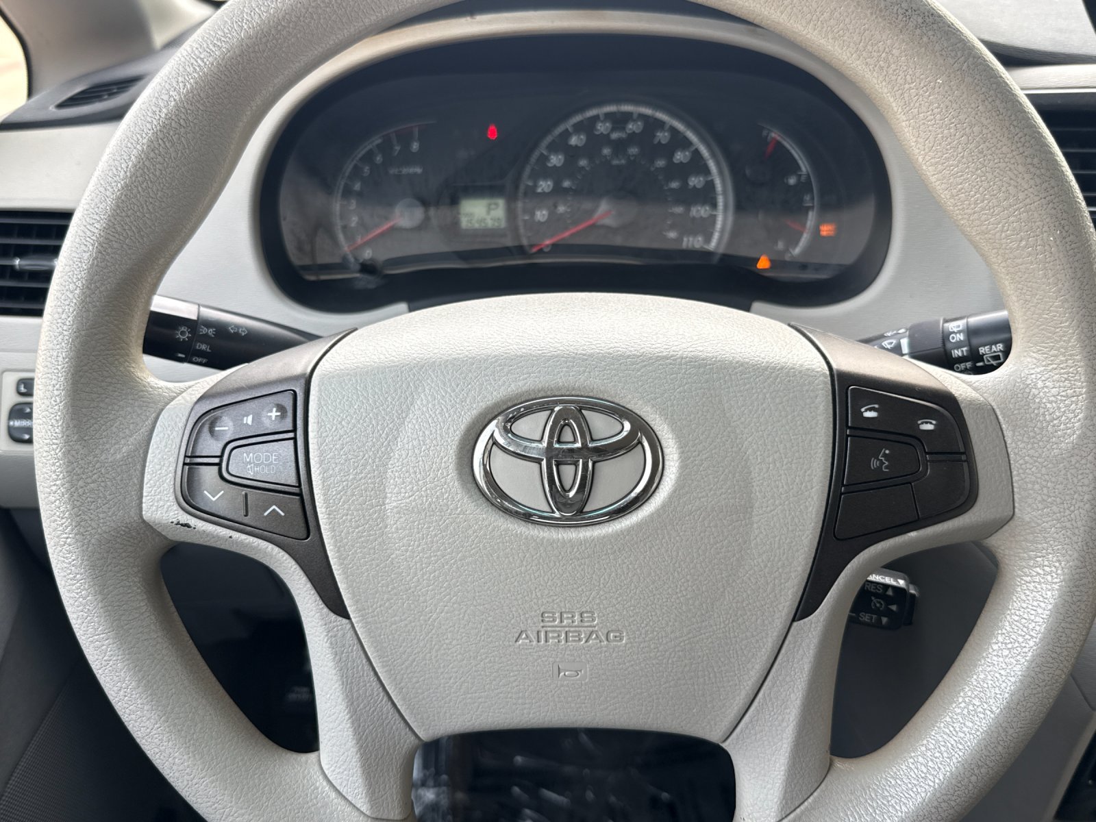Used 2012 Toyota Sienna LE FWD image 21
