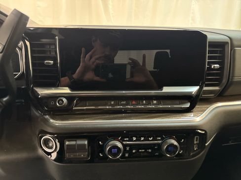 Certified 2025 Chevrolet Silverado 2500 LT w/ Convenience Package image 18