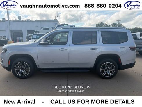 Used 2025 Jeep Wagoneer Series II AWD/4WD image 1