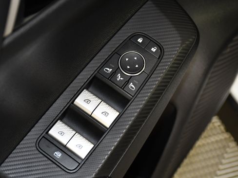 Used 2024 Mitsubishi Outlander SE AWD/4WD image 24