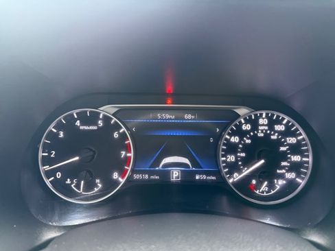 Used 2023 Nissan Sentra SR w/ SR Premium Package FWD image 15