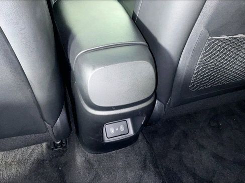 Used 2024 Hyundai Elantra Limited image 34