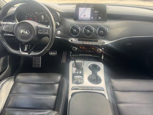 Used 2021 Kia Stinger GT2 image 12