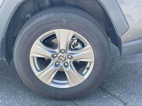 Used 2024 Toyota RAV4 XLE w/ Convenience Package image 7