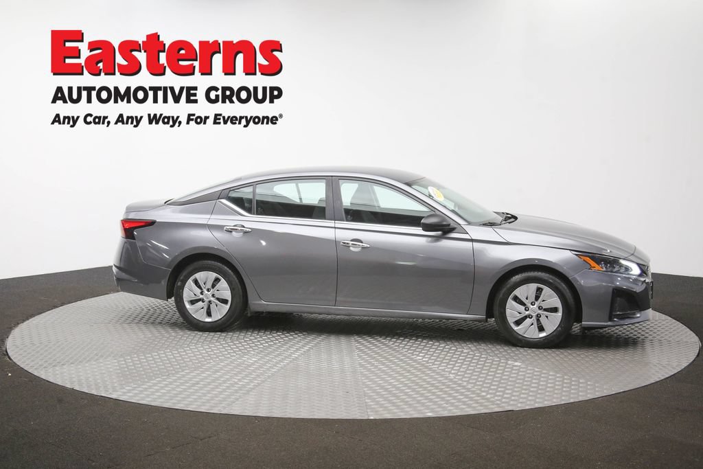 Used 2024 Nissan Altima 2.5 S FWD image 43