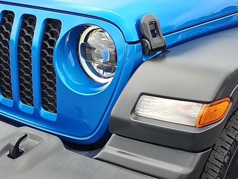 Used 2024 Jeep Wrangler Unlimited Sport AWD/4WD image 30