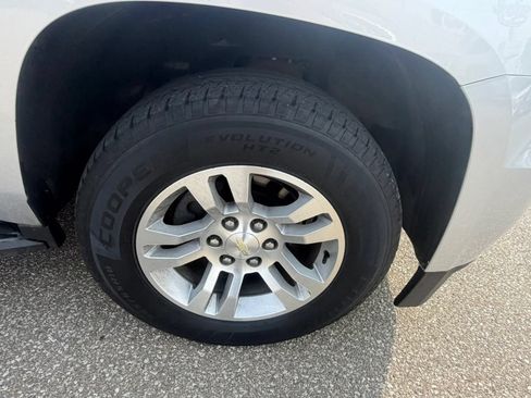 Used 2018 Chevrolet Suburban LT AWD/4WD image 35