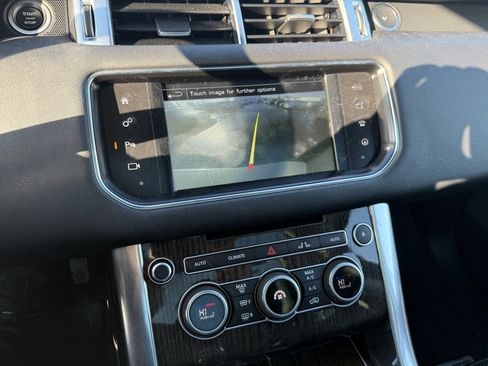 Used 2016 Land Rover Range Rover Sport SE image 9