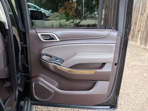 Used 2016 GMC Yukon XL Denali w/ Open Road Package AWD/4WD image 27