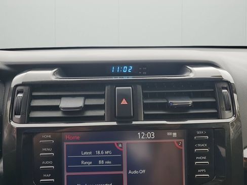 Used 2024 Toyota 4Runner TRD Off-Road image 34