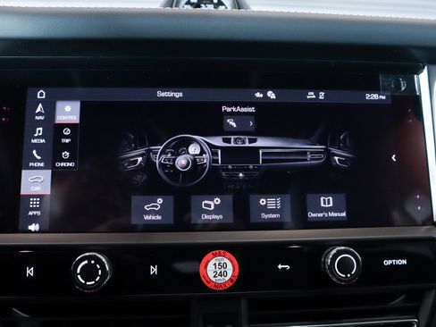 New 2026 Porsche Macan GTS image 25