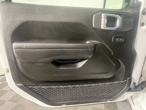 Certified 2025 Jeep Wrangler Unlimited Sport AWD/4WD image 6