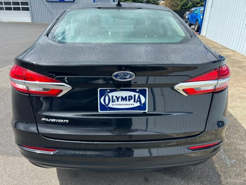 Used 2020 Ford Fusion SE FWD image 14