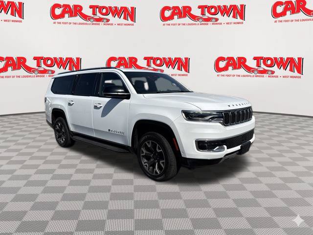 Used 2024 Jeep Wagoneer L Series III w/ Flexible Seating Group AWD/4WD image 2